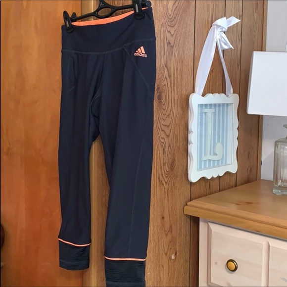 Adidas cropped workout leggings - Picture 2 of 4